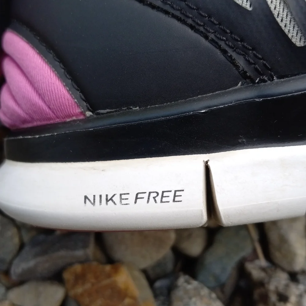 Nike free 3.0 sneakers size 7.5